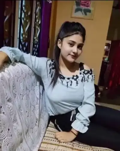 Call Girls Service in Mauganj