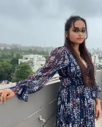 Mauganj Escorts